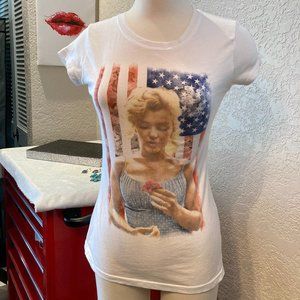 Marilyn Monroe Patriotic Short Sleeve T-shirt - Soft!